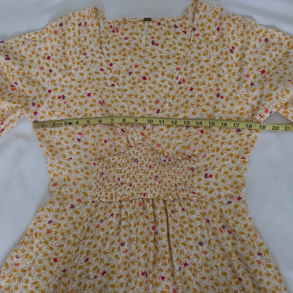 Free People Yellow Ditsy Floral Short Sleeve Full Bloom Midi Dress Women's Large - Picture 6 of 12